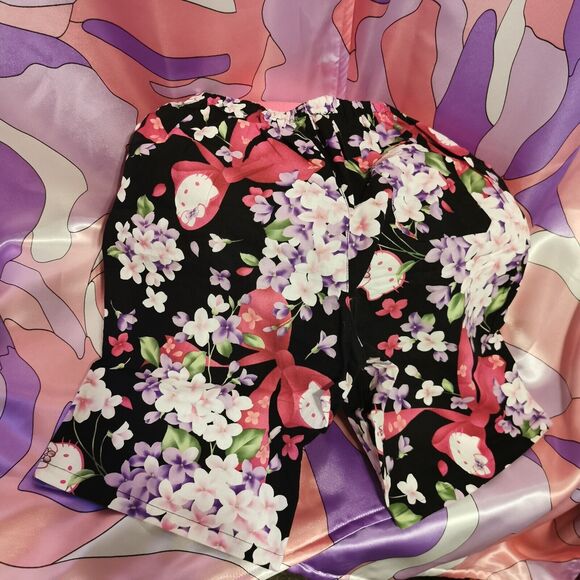 Black Floral Hello Kitty Set Size S Small Top Shorts Cosplay Sleepwear Halloween - Picture 9 of 11